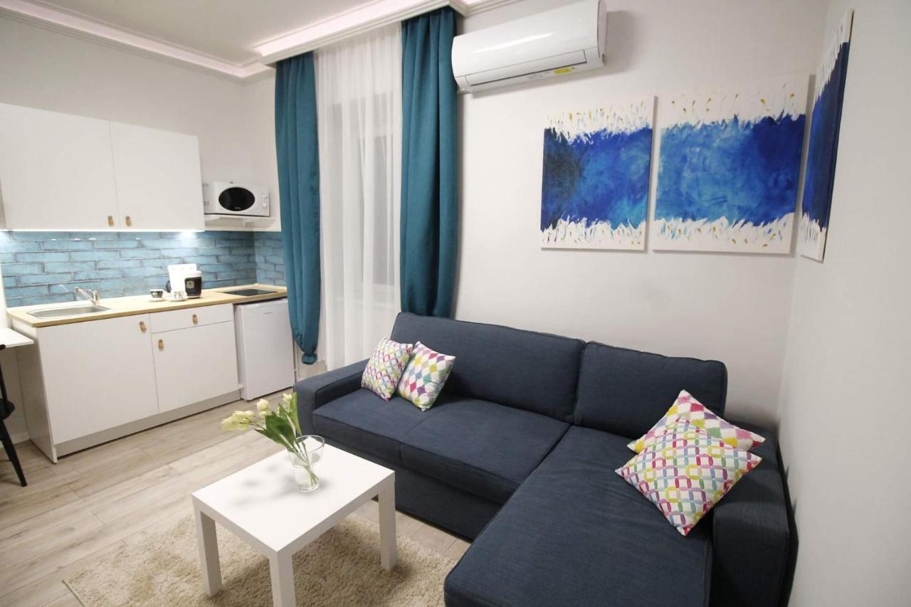 Viktoria Studioapartman เยอร์ ภายนอก รูปภาพ